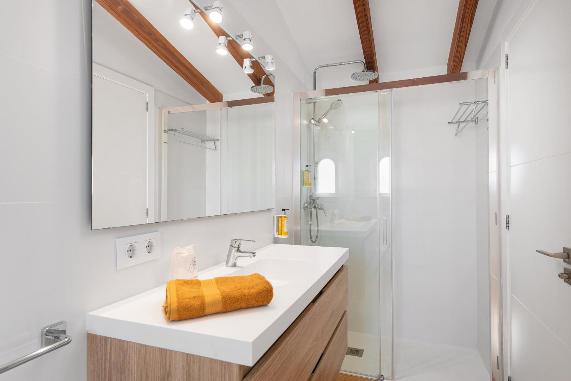 S'embat Sea Views Ferienhaus
