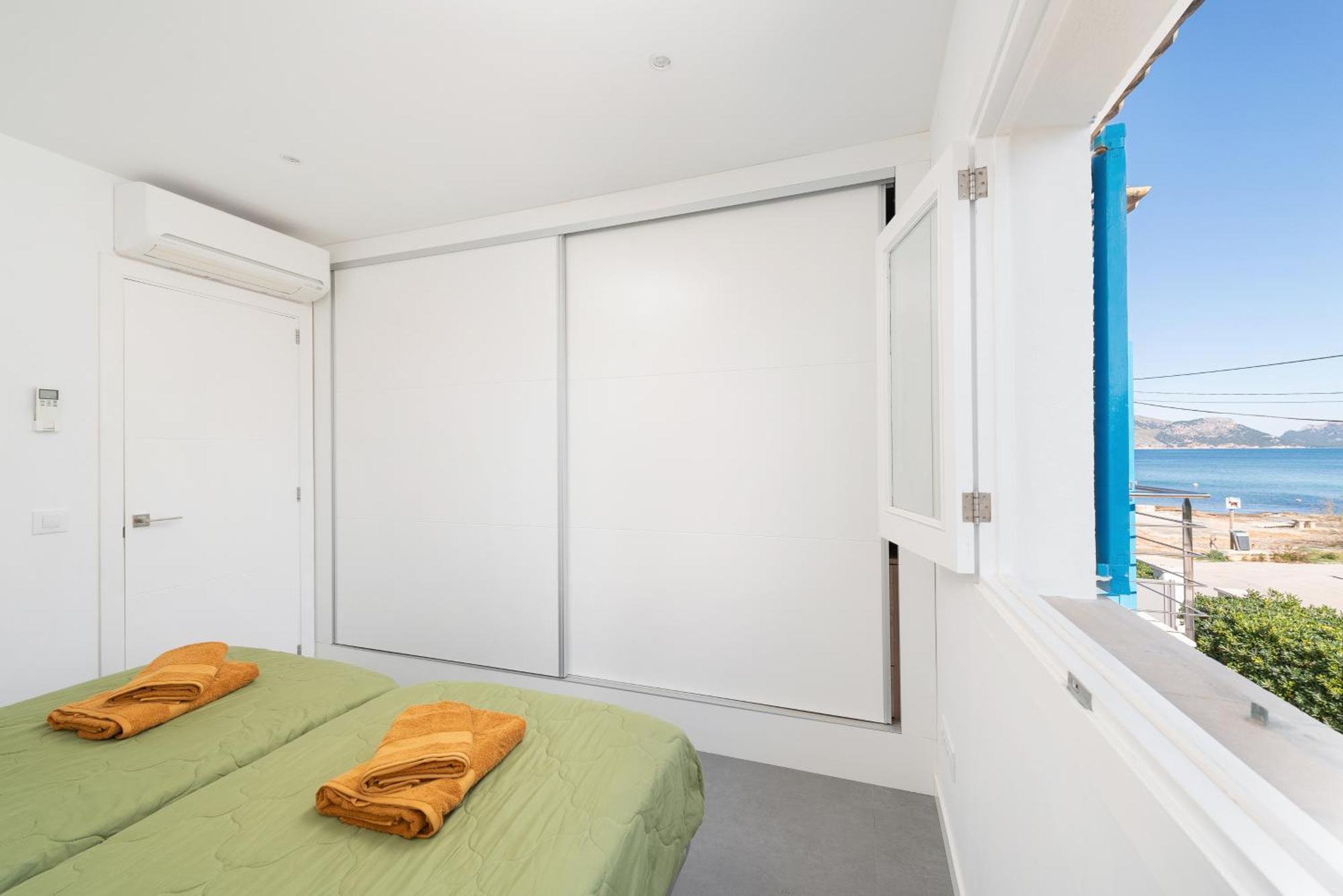 S'embat Sea Views Ferienhaus